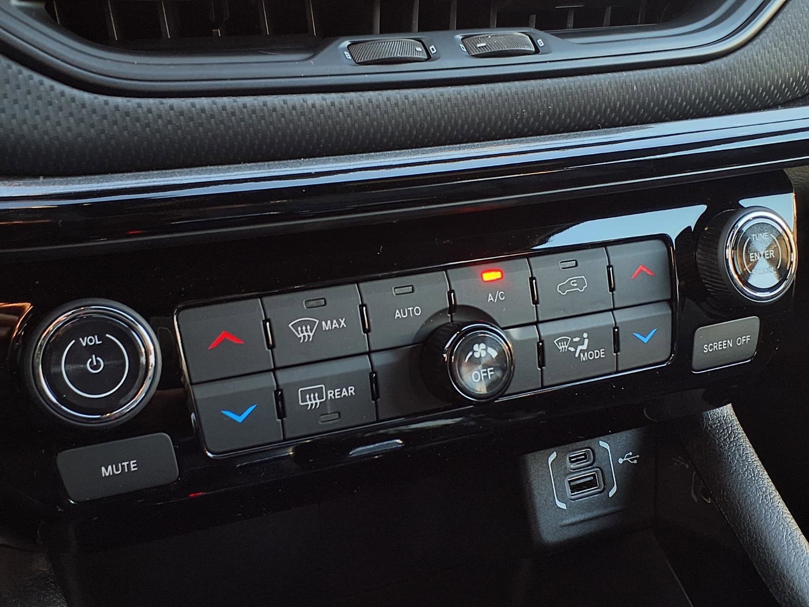 New 2026 Jeep Compass Limited image 15