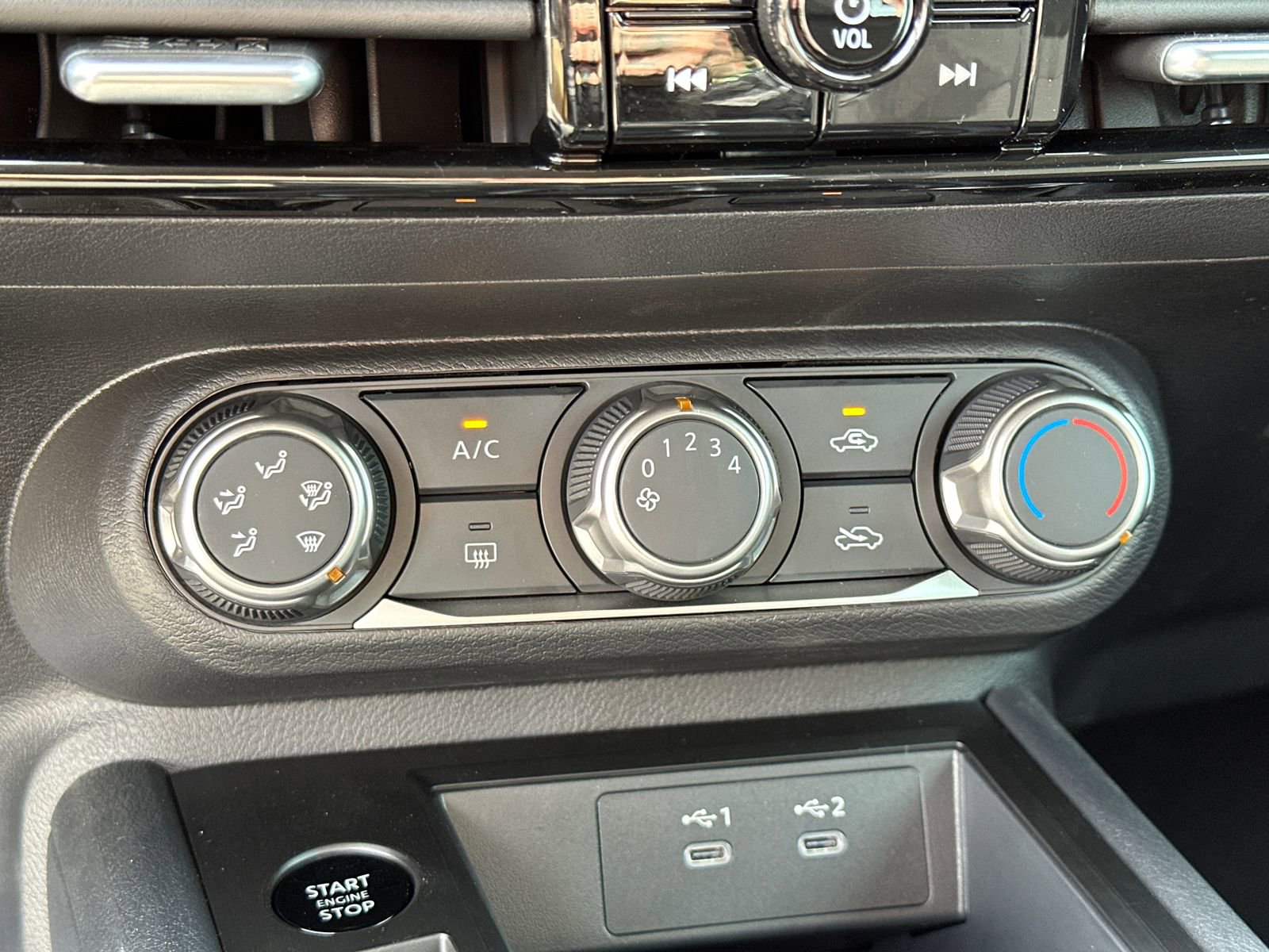 New 2026 Nissan Kicks S image 30