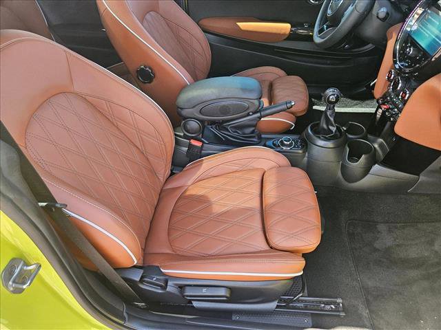 Used 2024 MINI Cooper S w/ Signature Upholstery Package image 19