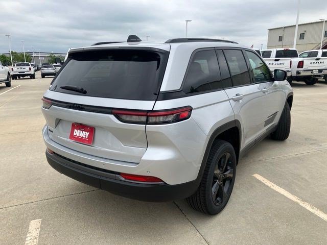 New 2026 Jeep Grand Cherokee Limited w/ Limited Altitude Package AWD/4WD image 6