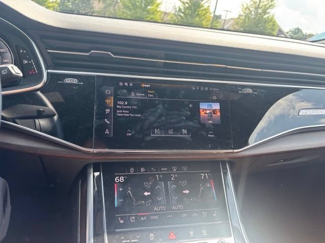 Certified 2025 Audi Q7 3.0T Prestige AWD/4WD image 12