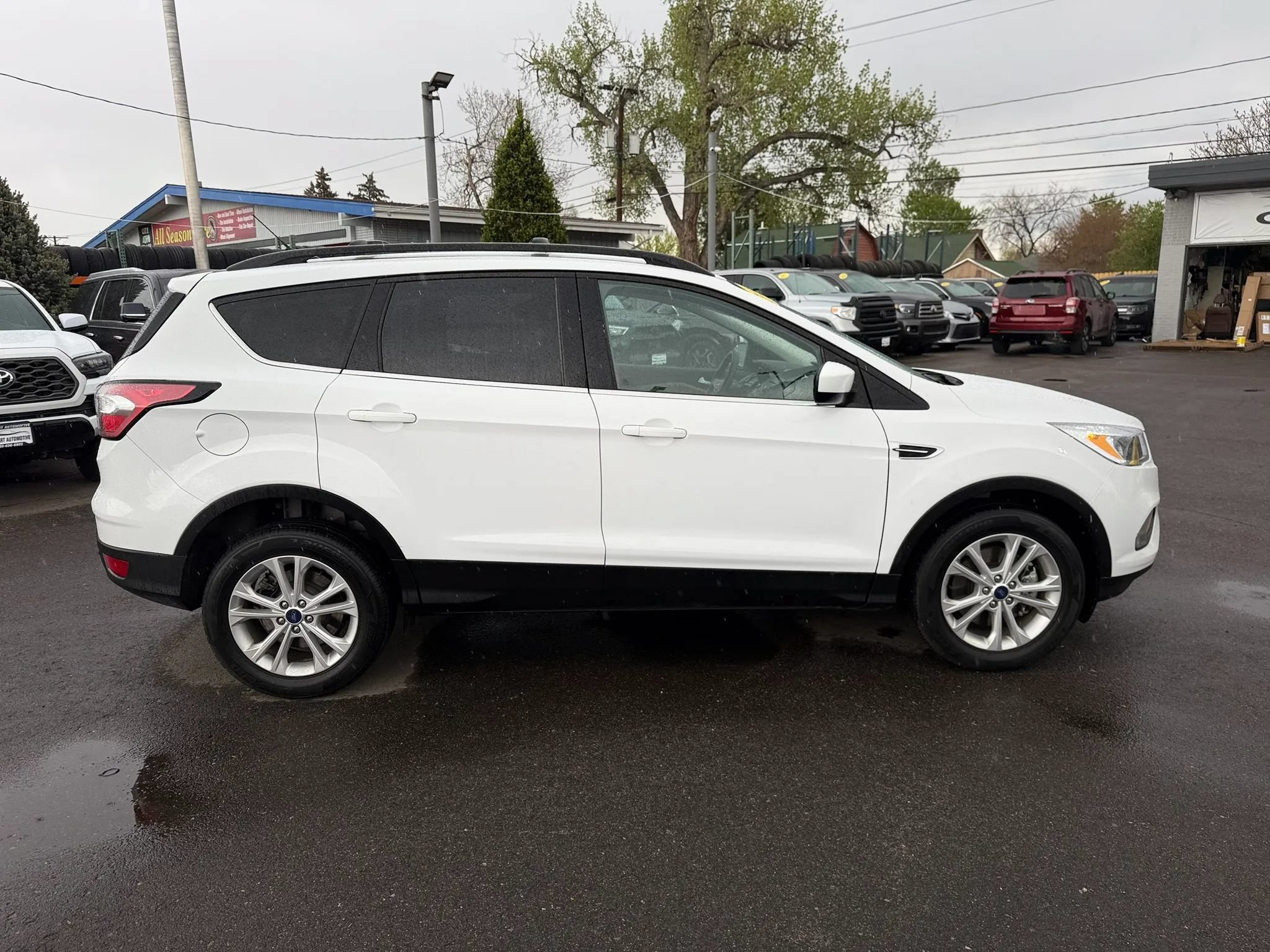 Used 2018 Ford Escape SE AWD/4WD image 10