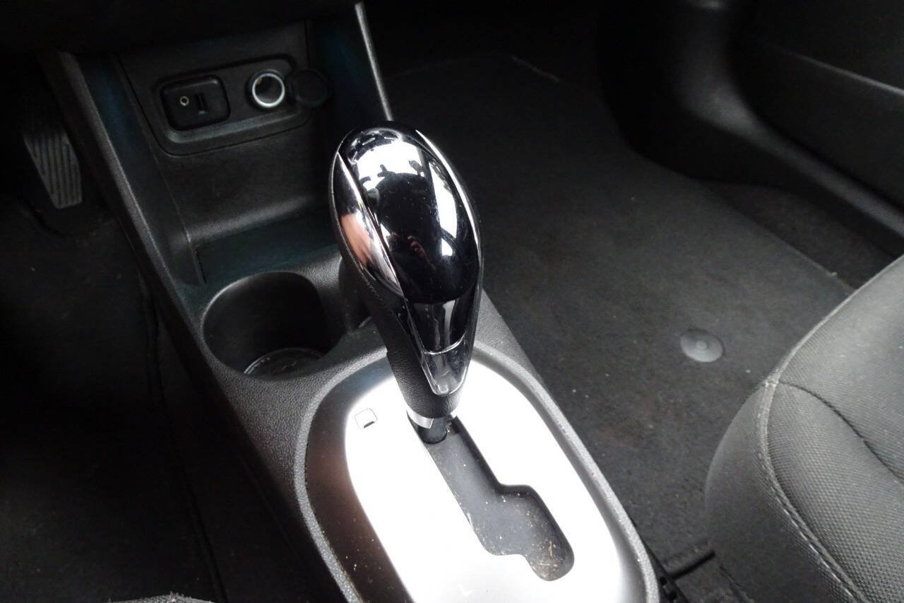 Used 2018 Chevrolet Spark LT FWD image 20