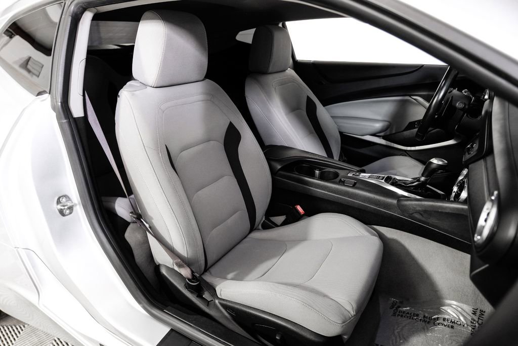 Used 2017 Chevrolet Camaro LT image 30