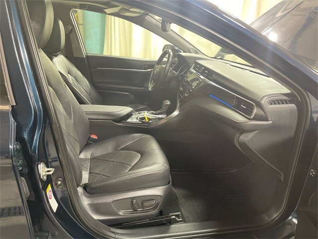 Used 2019 Toyota Camry XLE image 24