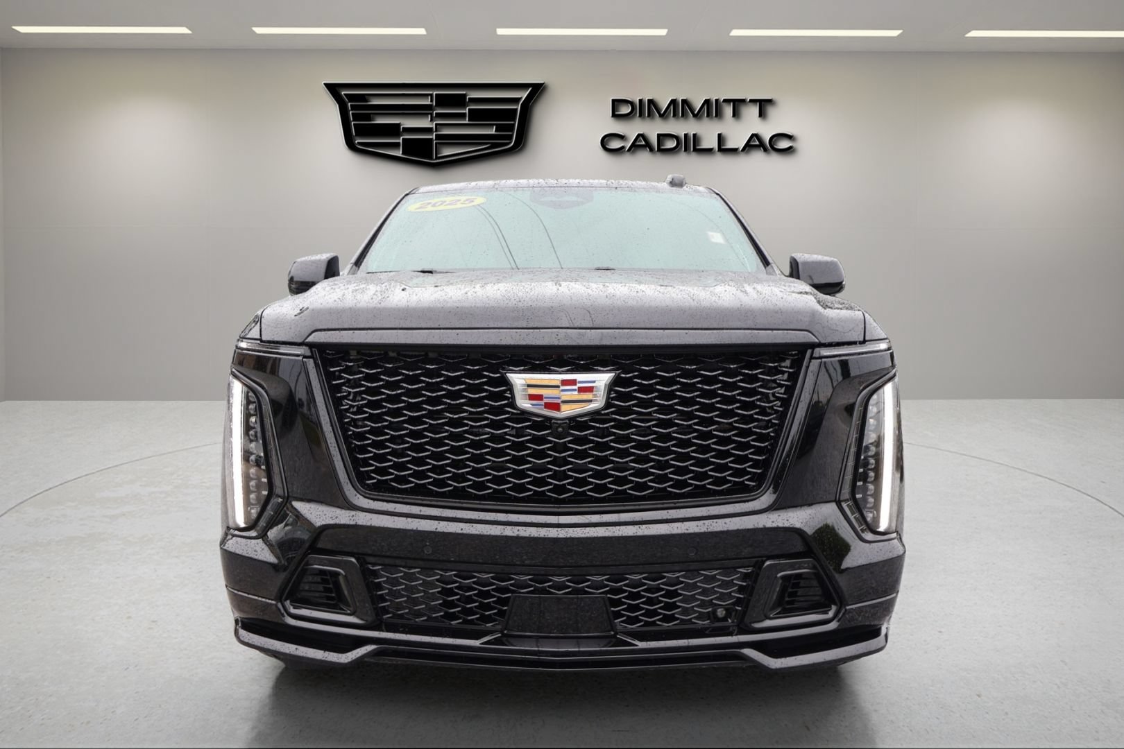 Certified 2025 Cadillac Escalade ESV V AWD/4WD image 2