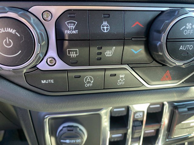 Used 2025 Jeep Wrangler Unlimited Rubicon w/ Safety Group AWD/4WD image 15