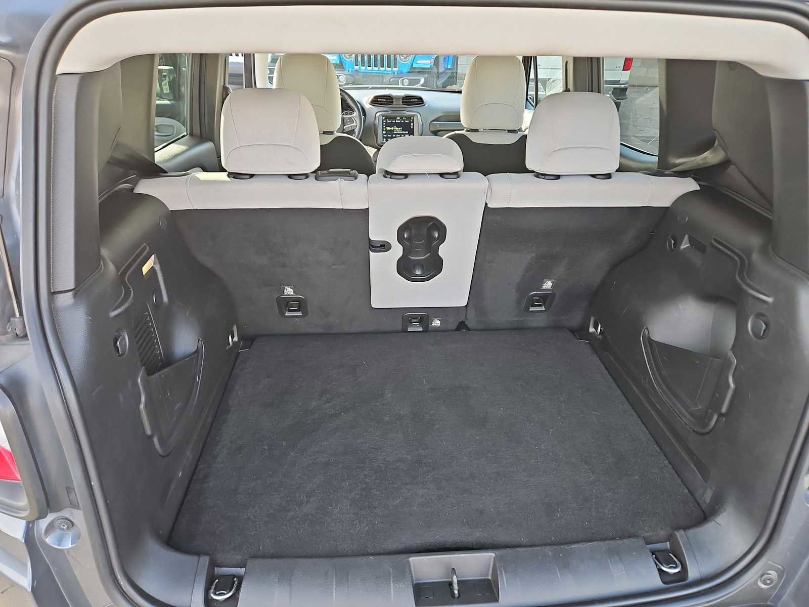 Used 2022 Jeep Renegade Latitude w/ Convenience Group image 49