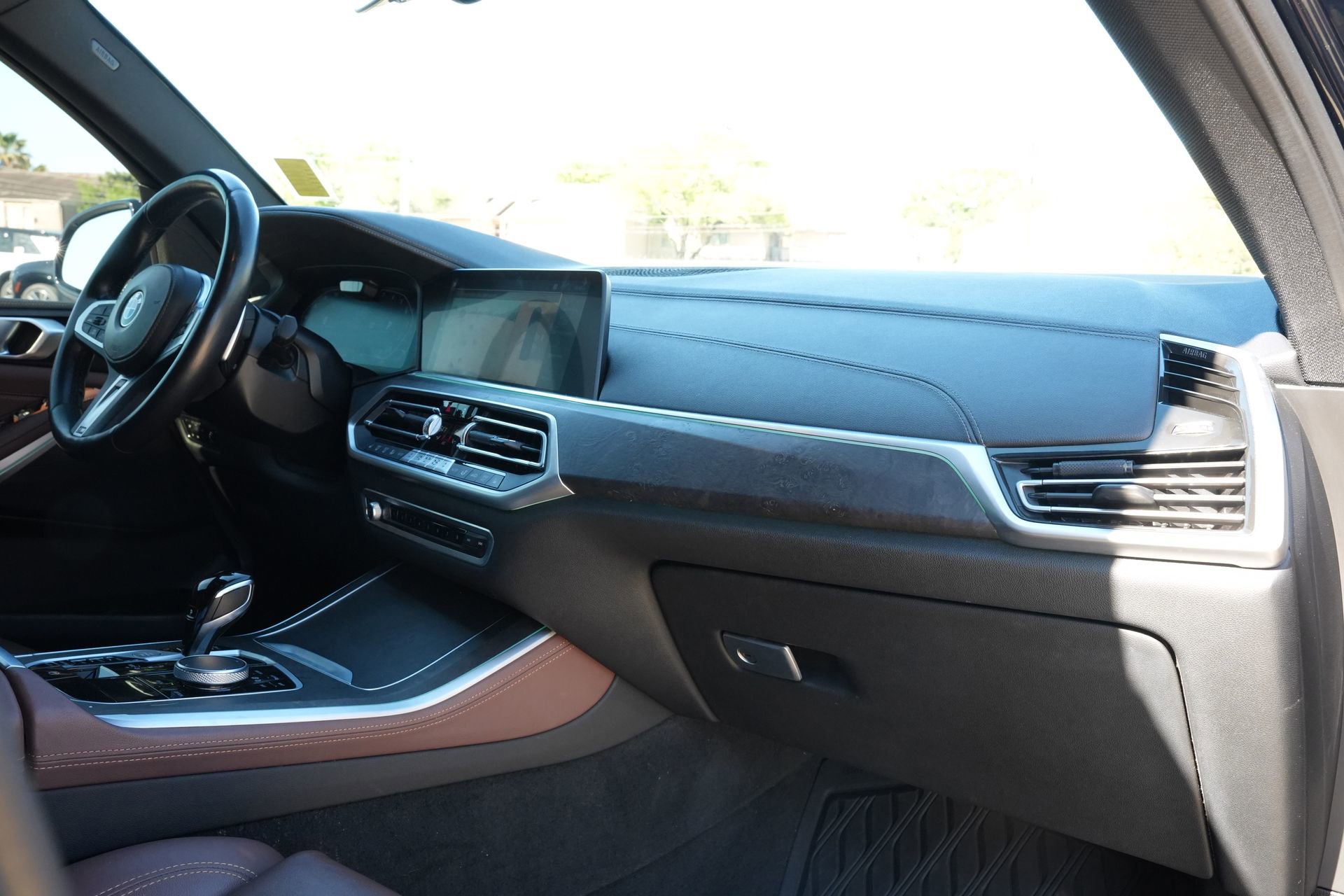 Used 2022 BMW X5 sDrive40i w/ M Sport Package RWD image 25