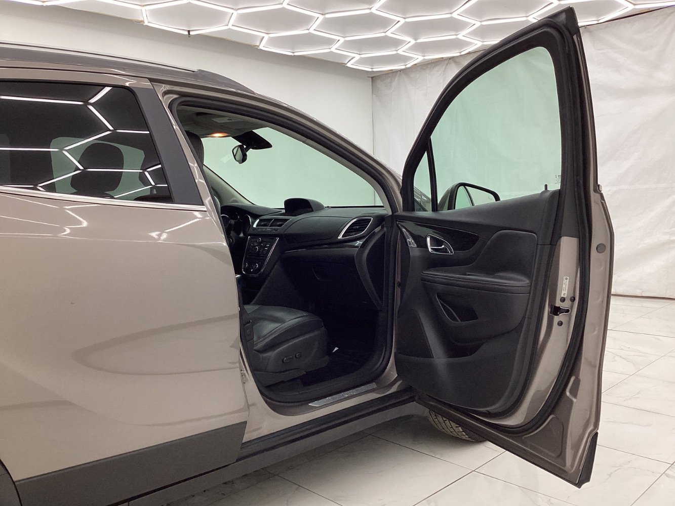 Used 2015 Buick Encore Leather FWD image 17