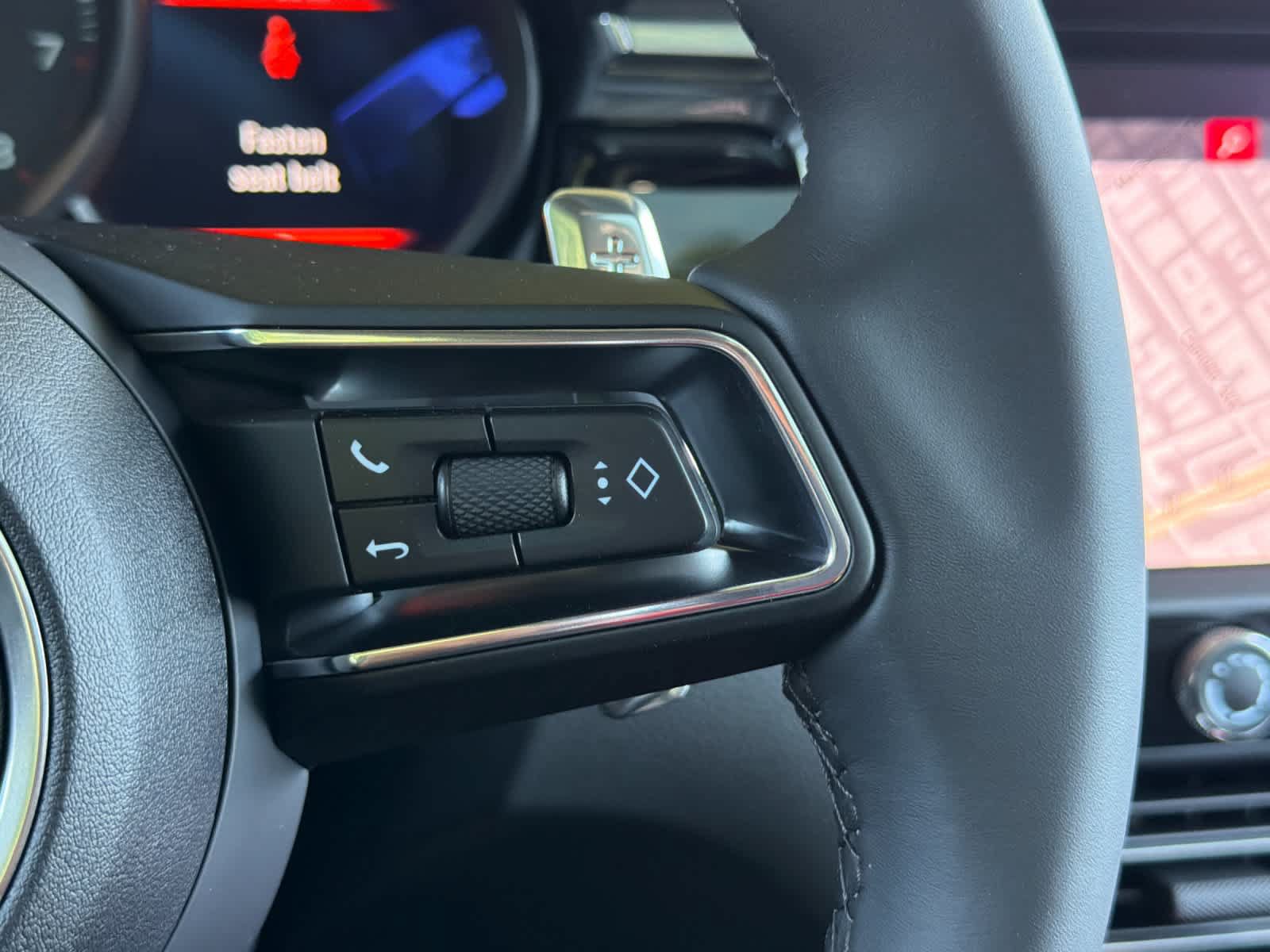 New 2026 Porsche Macan AWD/4WD image 27