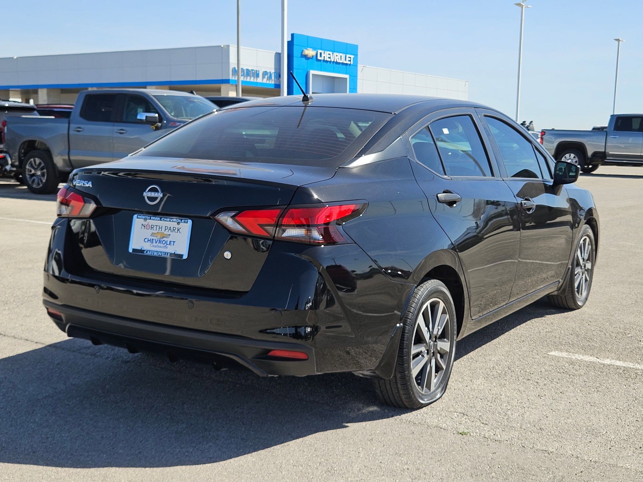 Used 2025 Nissan Versa S w/ S Plus Package image 3
