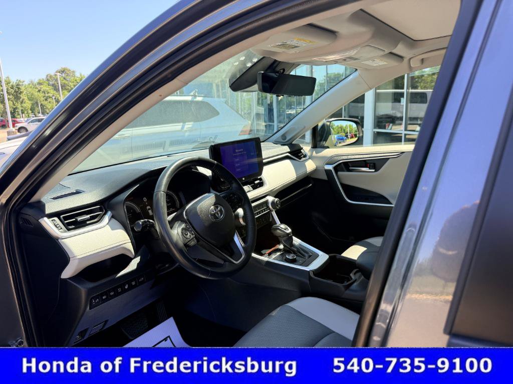 Used 2023 Toyota RAV4 Limited AWD/4WD image 34