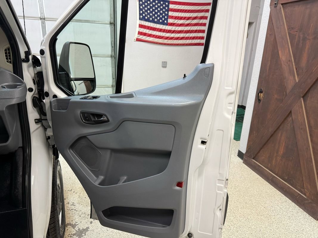 Used 2016 Ford Transit 250 130 Low Roof image 33