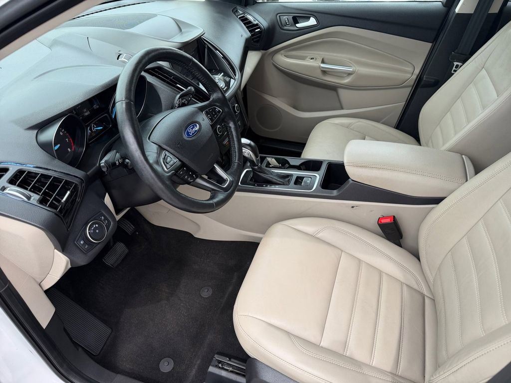 Used 2019 Ford Escape Titanium FWD image 10