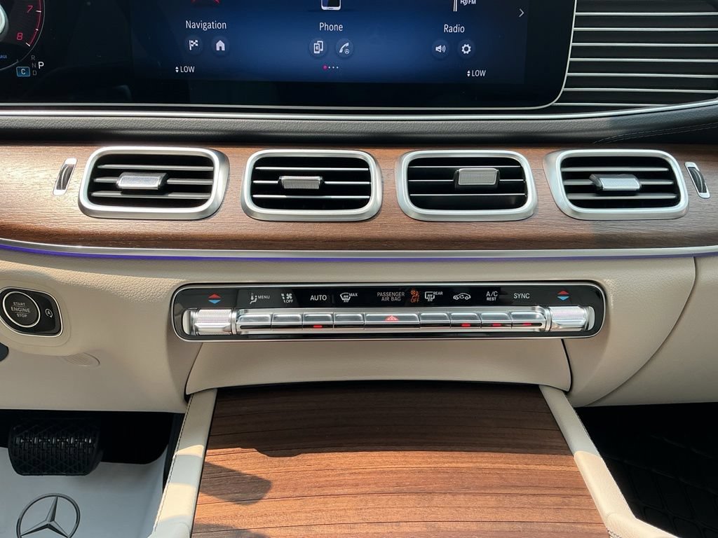 New 2026 Mercedes-Benz GLS 450 4MATIC image 32