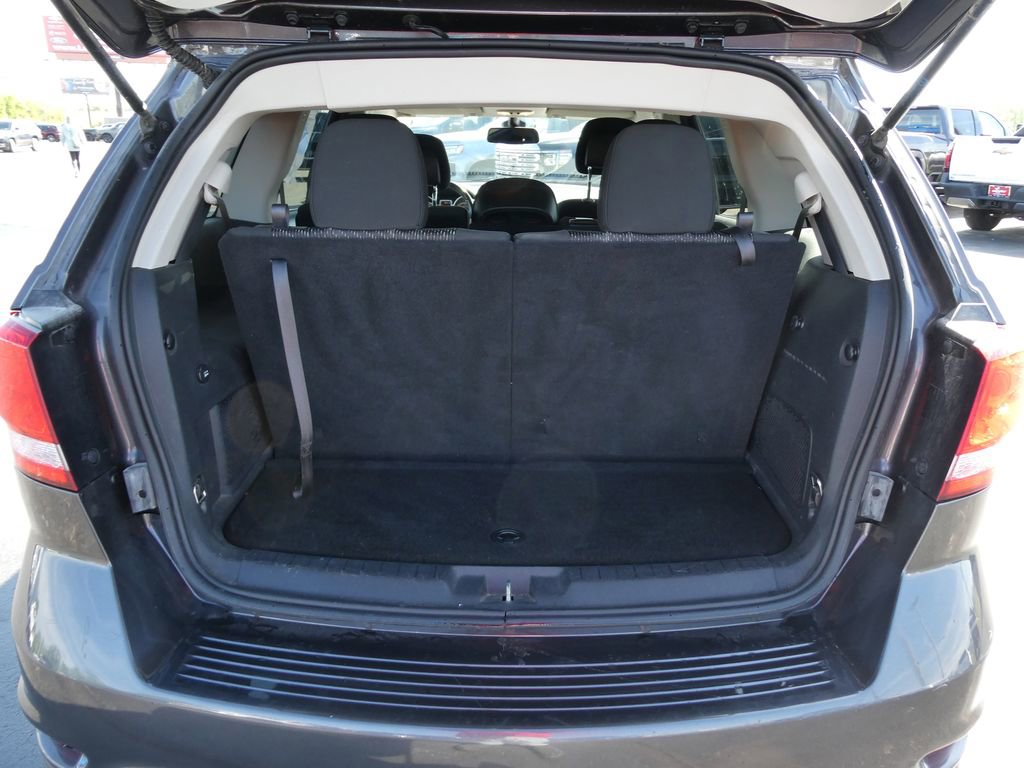 Used 2019 Dodge Journey SE w/ Premium Group FWD image 17