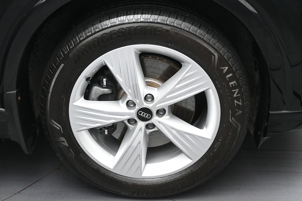 Used 2023 Audi Q4 e-tron Premium w/ Convenience Package AWD/4WD image 9