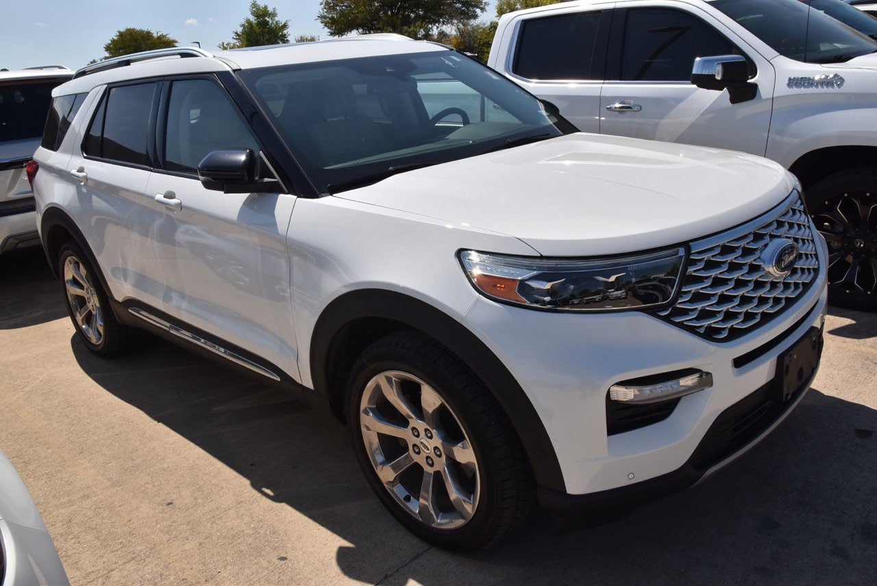 Used 2020 Ford Explorer Platinum w/ Premium Technology Package AWD/4WD image 4