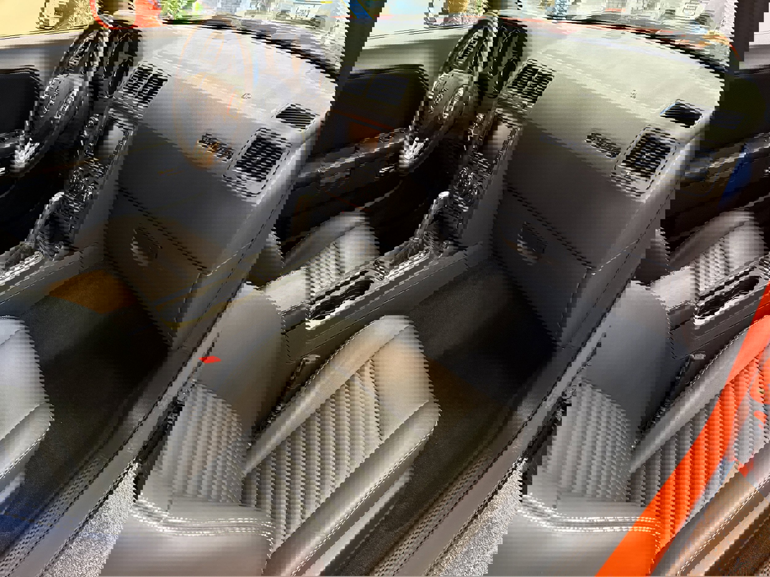 Used 2013 Dodge Challenger R/T image 22