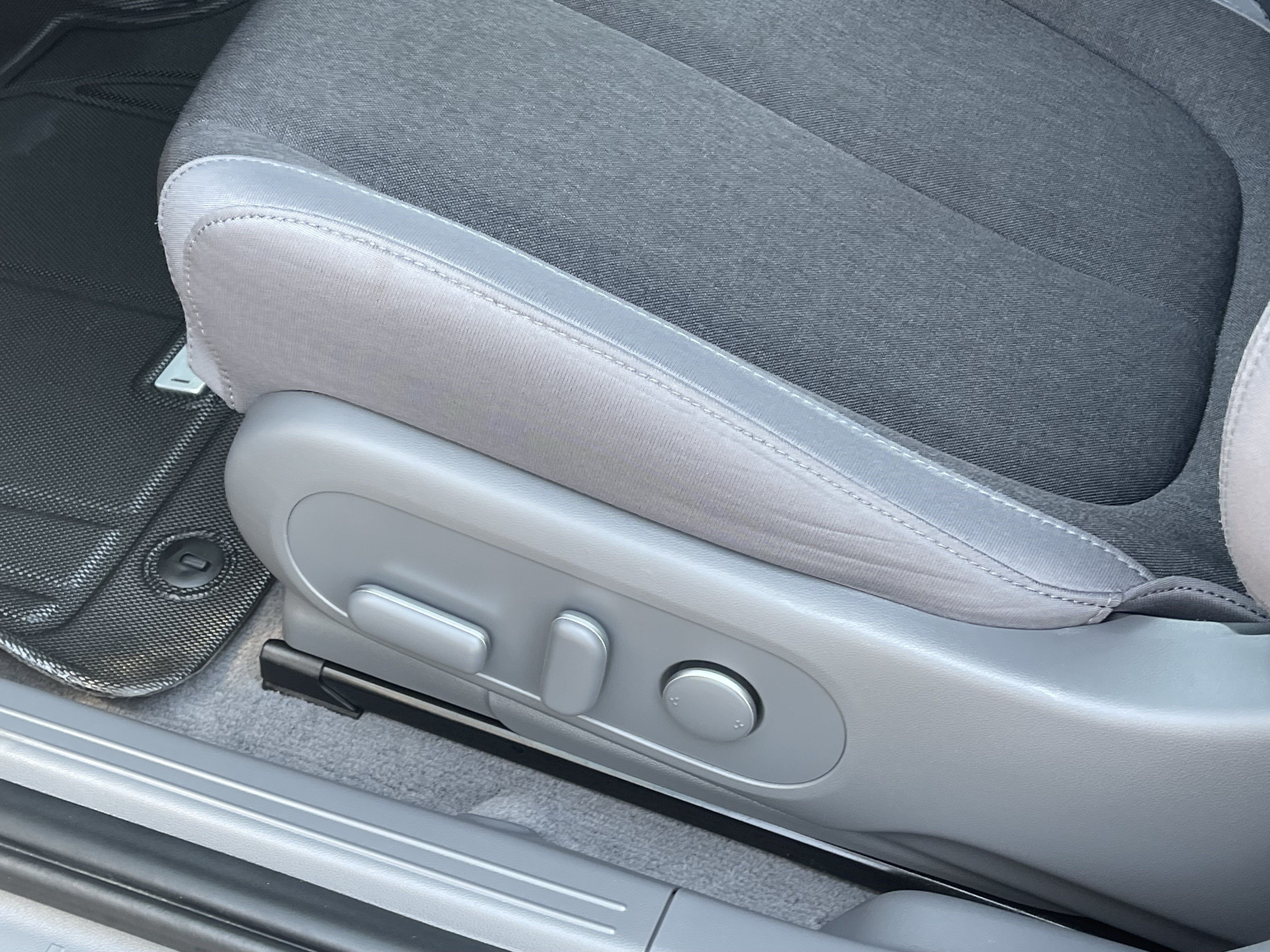 Certified 2024 Hyundai Ioniq 5 SEL RWD image 18