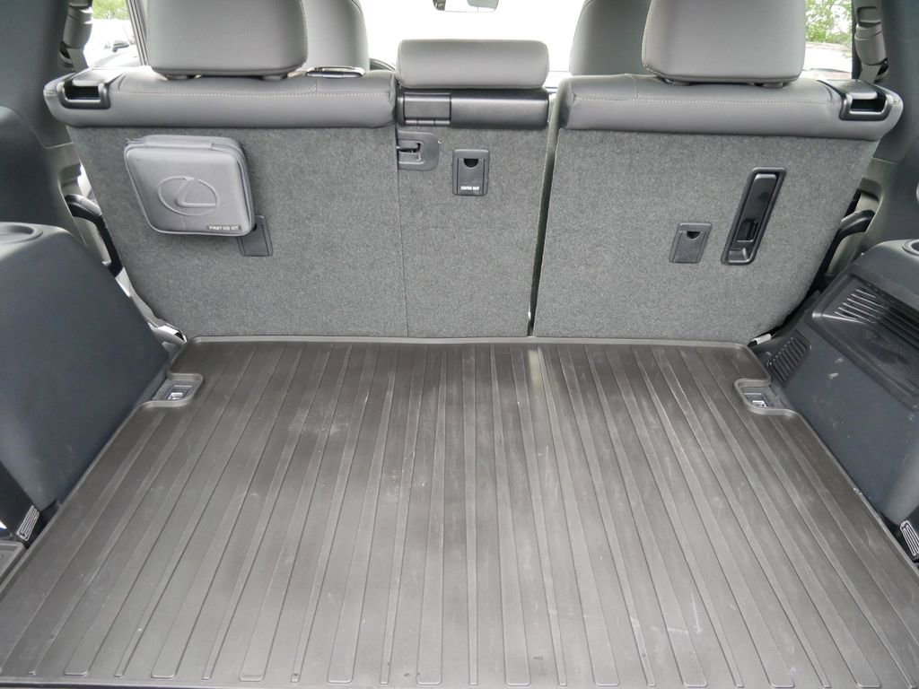 Certified 2023 Lexus GX 460 Premium w/ Premium Plus Package AWD/4WD image 12