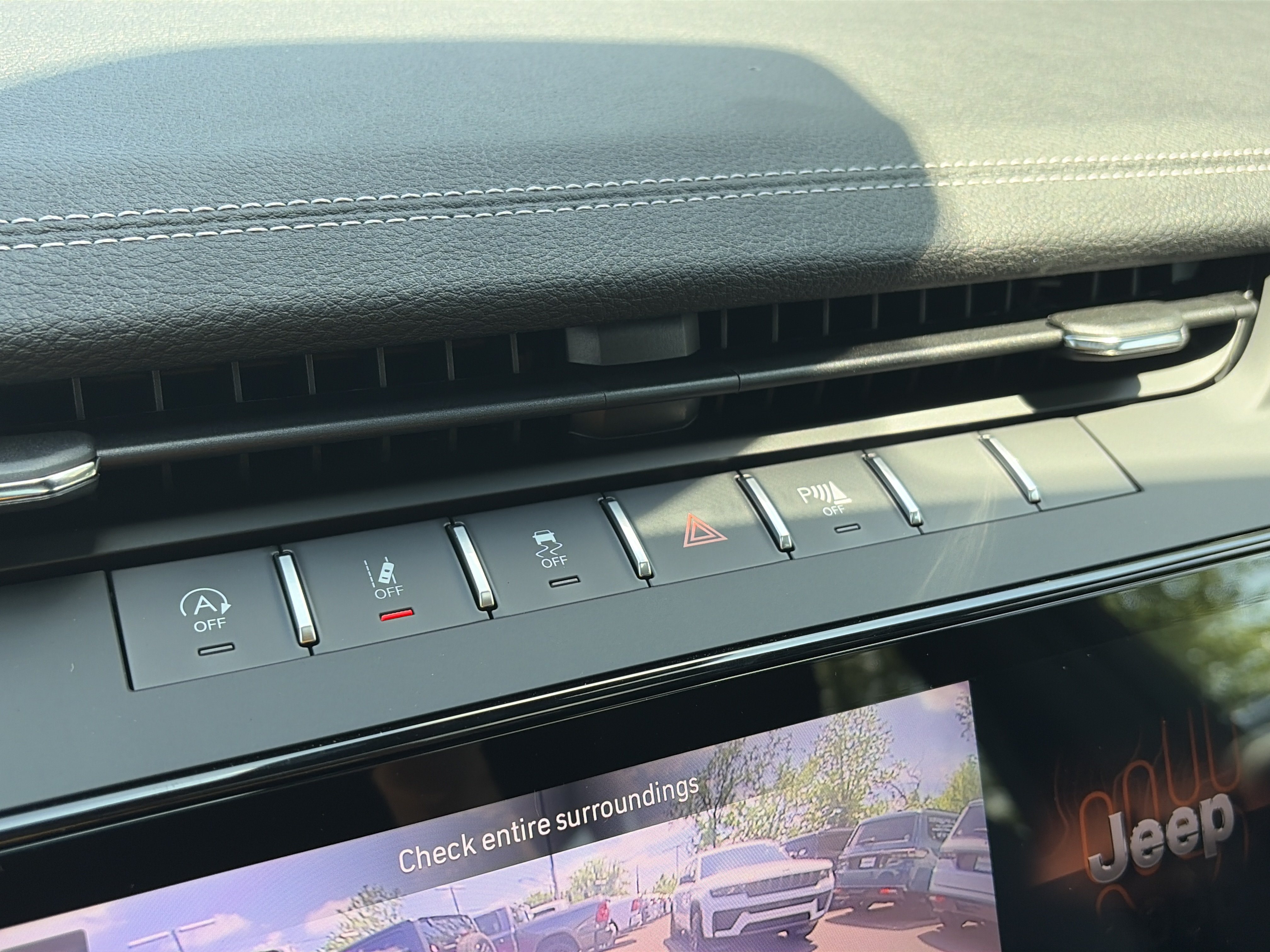 New 2026 Jeep Grand Cherokee L 4WD image 6