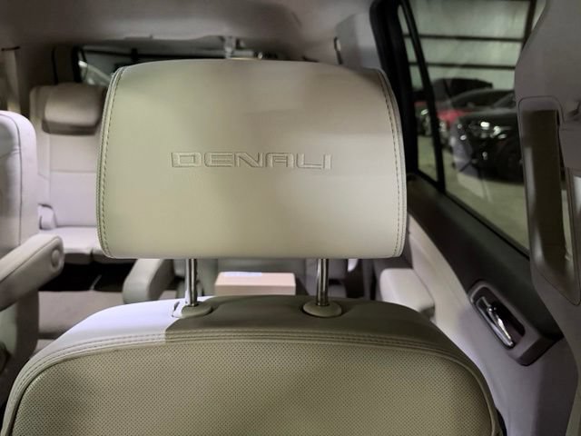Used 2019 GMC Yukon Denali w/ Open Road Package AWD/4WD image 23