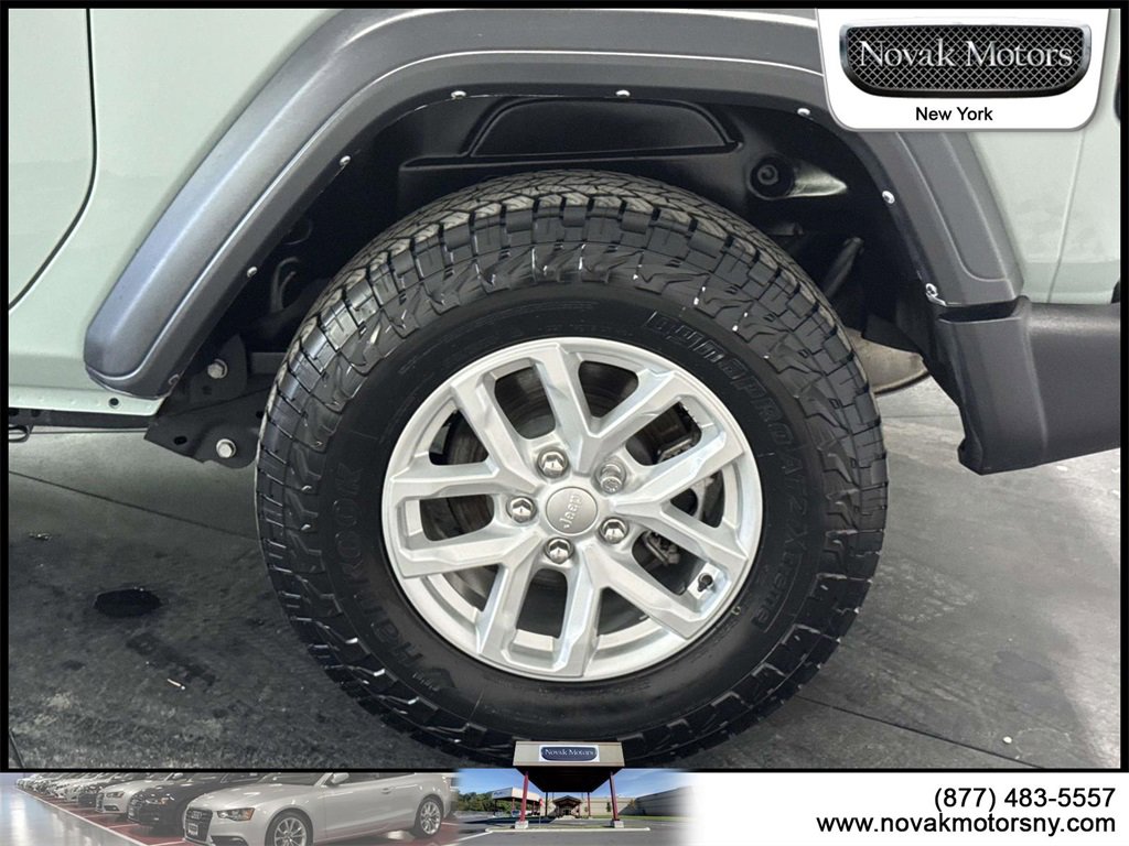 Used 2023 Jeep Wrangler Sport S image 7
