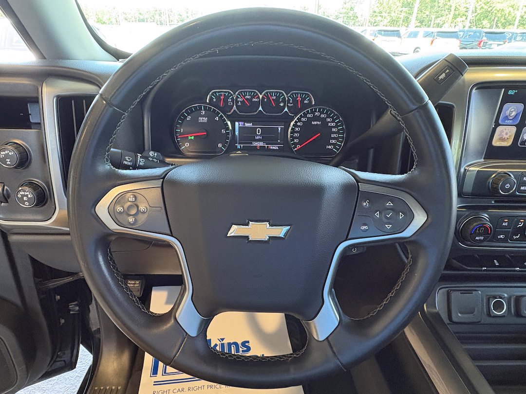 Used 2018 Chevrolet Silverado 1500 LT w/ All Star Edition AWD/4WD image 11
