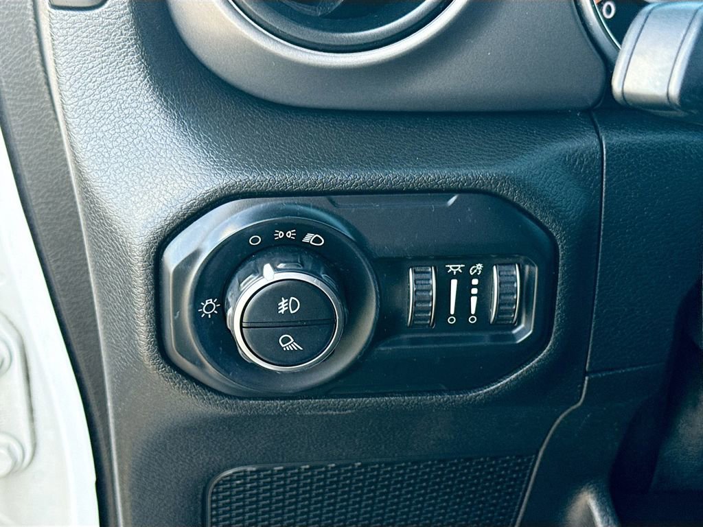 Used 2021 Jeep Gladiator Sport image 24