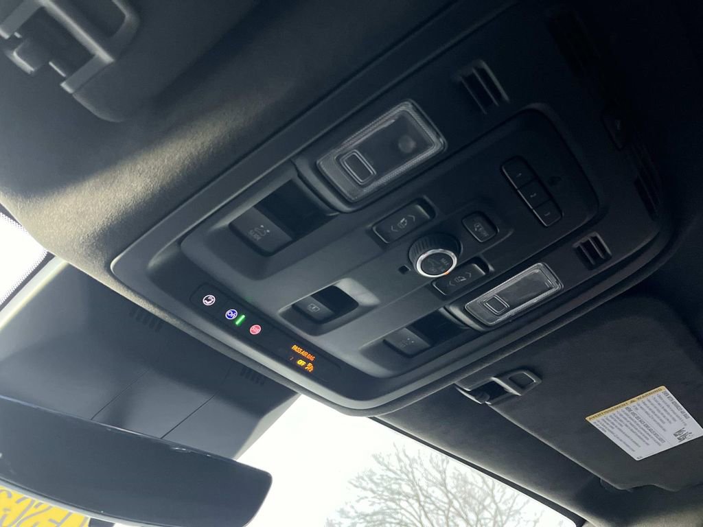 Certified 2024 Cadillac Escalade Sport Platinum w/ Heavy-Duty Trailer Package image 39