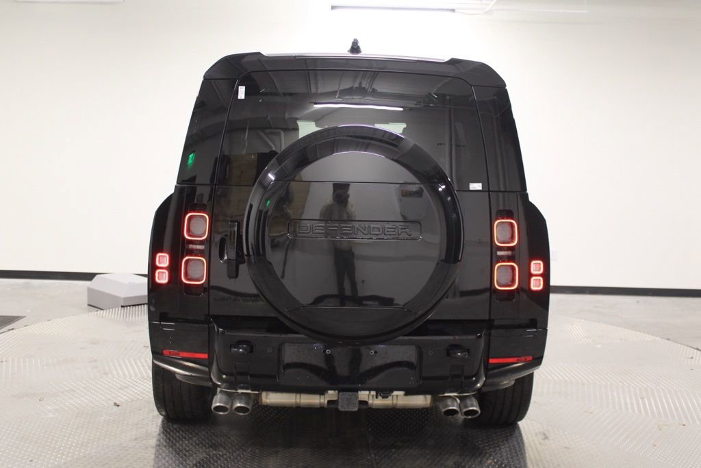 Certified 2024 Land Rover Defender 130 V8 image 6