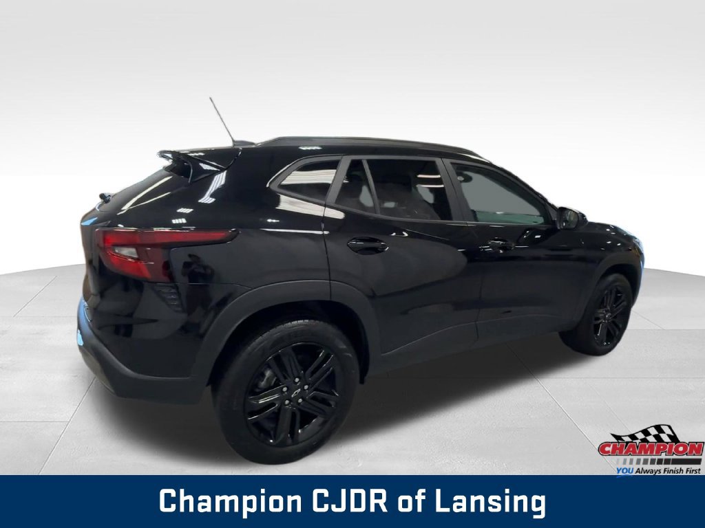 Used 2025 Chevrolet Trax ACTIV w/ Driver Confidence Package FWD image 8
