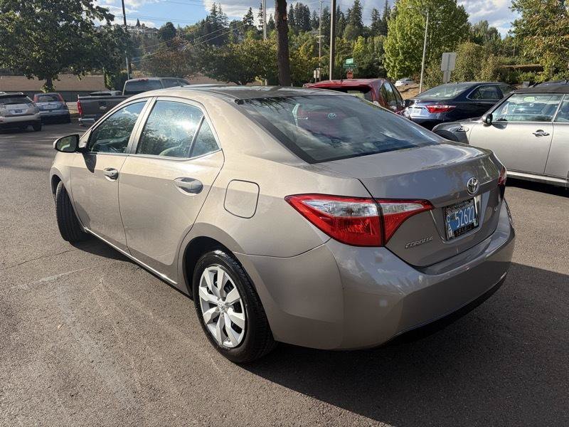 Used 2014 Toyota Corolla LE FWD image 5