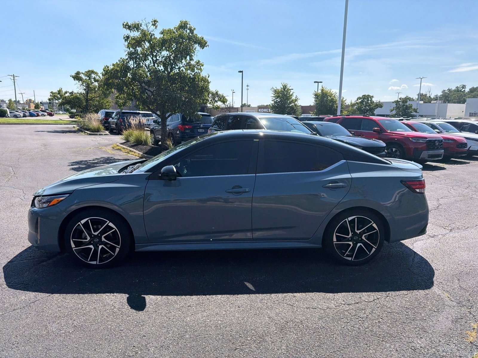 Used 2024 Nissan Sentra SR w/ SR Premium Package FWD image 14