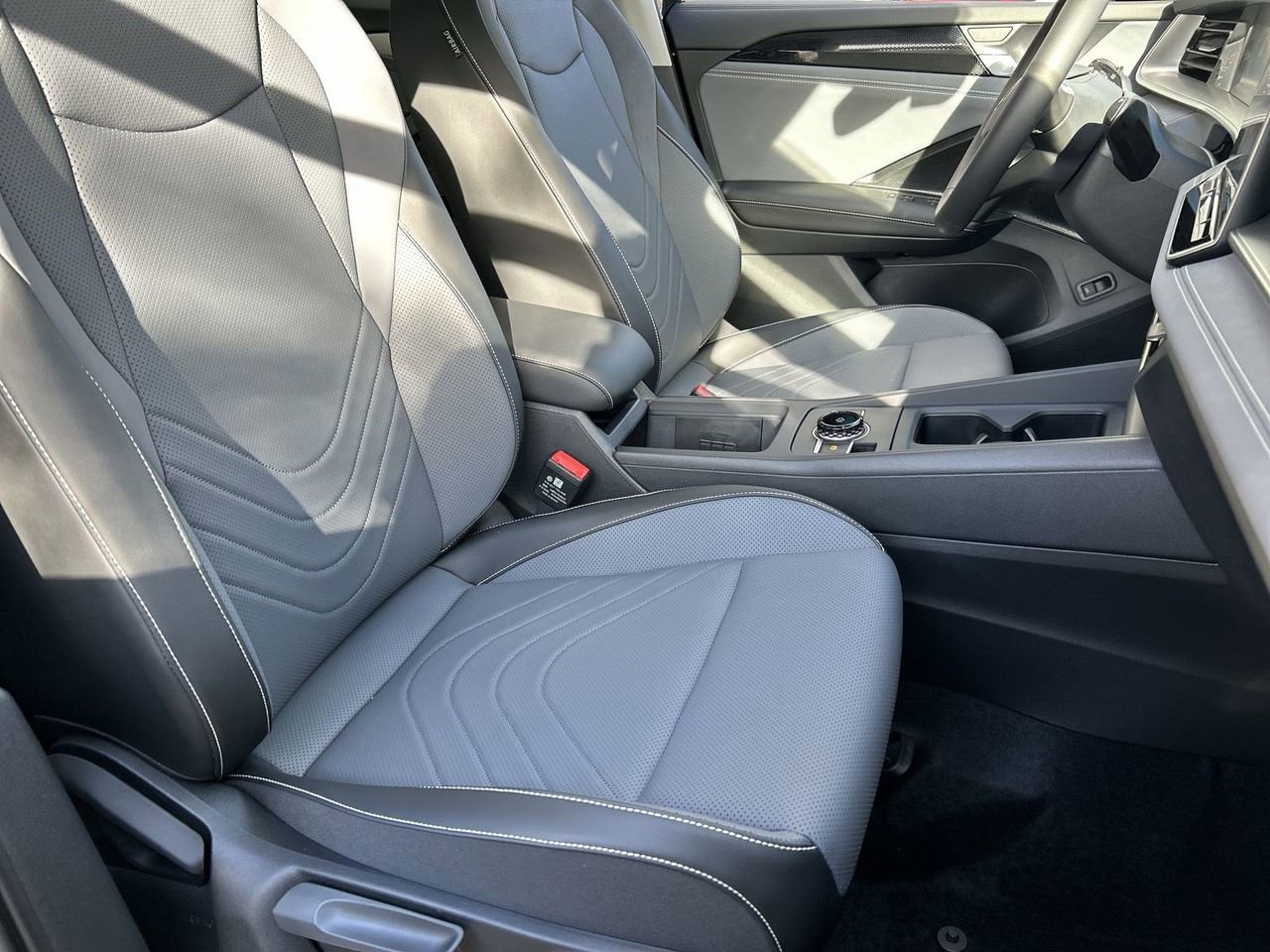 New 2026 Volkswagen Tiguan SE image 7