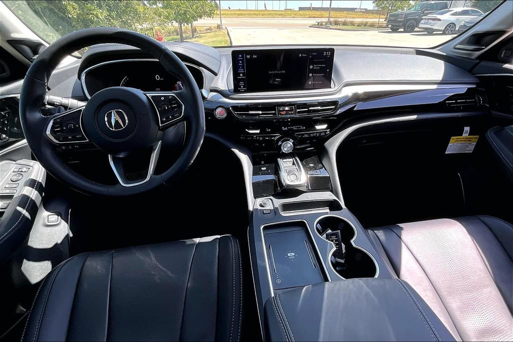 Certified 2026 Acura MDX w/ Technology Package FWD image 17