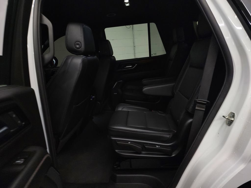 Used 2025 GMC Yukon Denali AWD/4WD image 26
