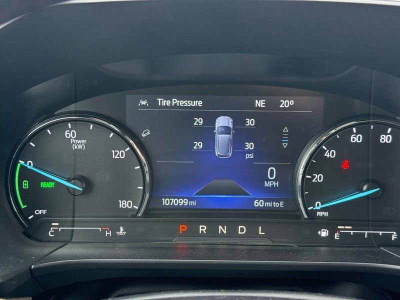 Certified 2022 Ford Escape SE w/ Cold Weather Package image 17