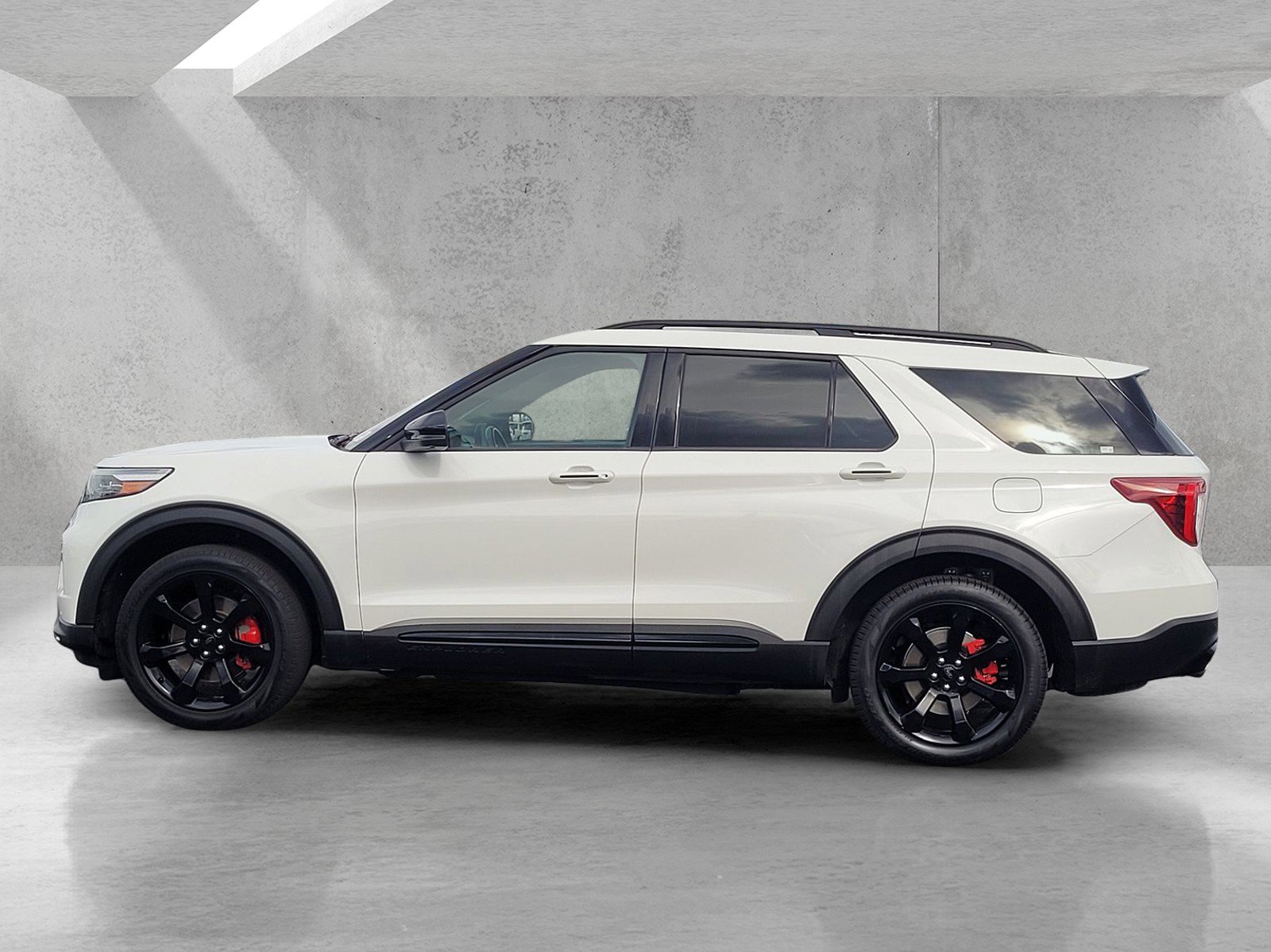 Used 2023 Ford Explorer ST w/ Equipment Group 401A image 7