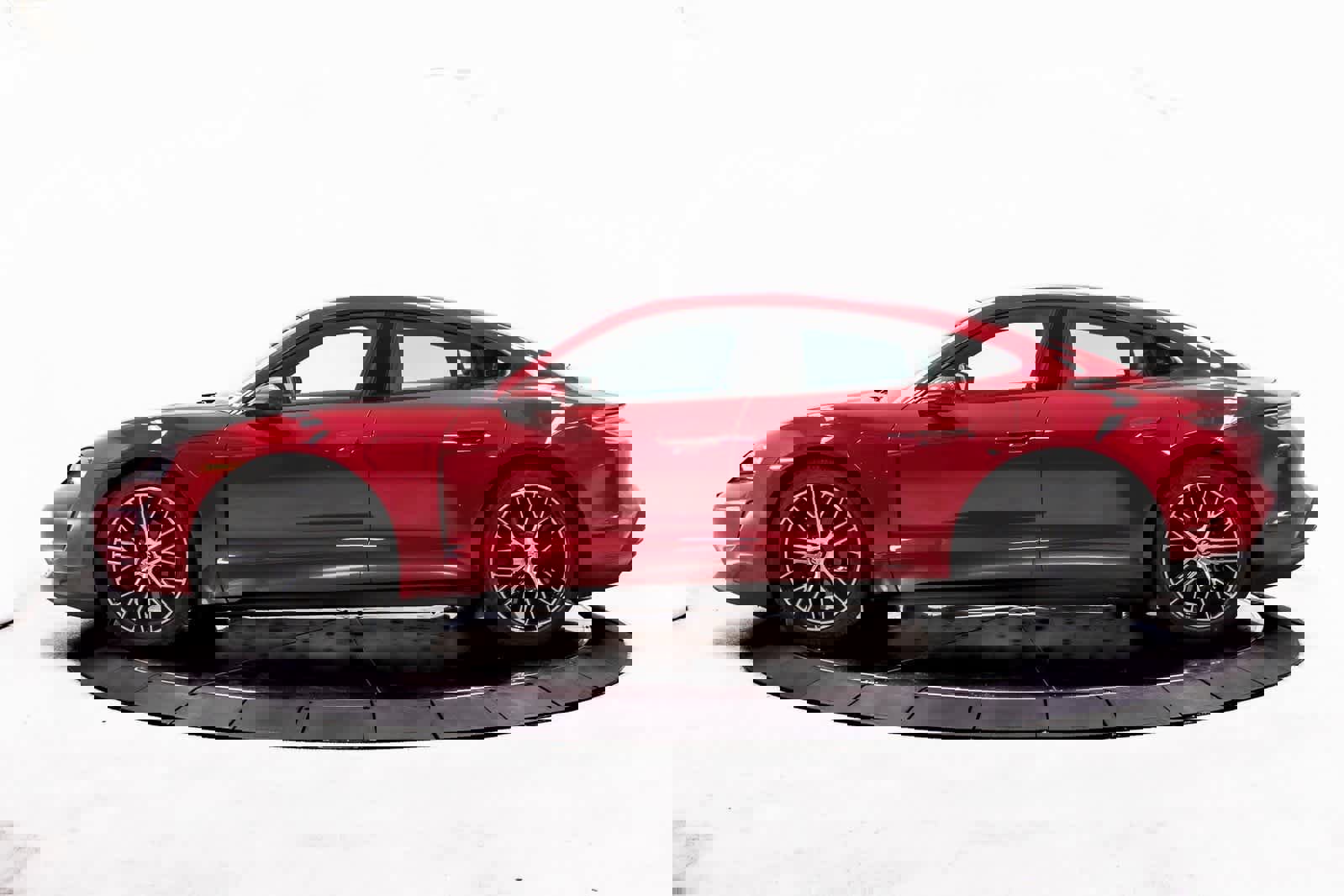 Certified 2024 Porsche Taycan image 2