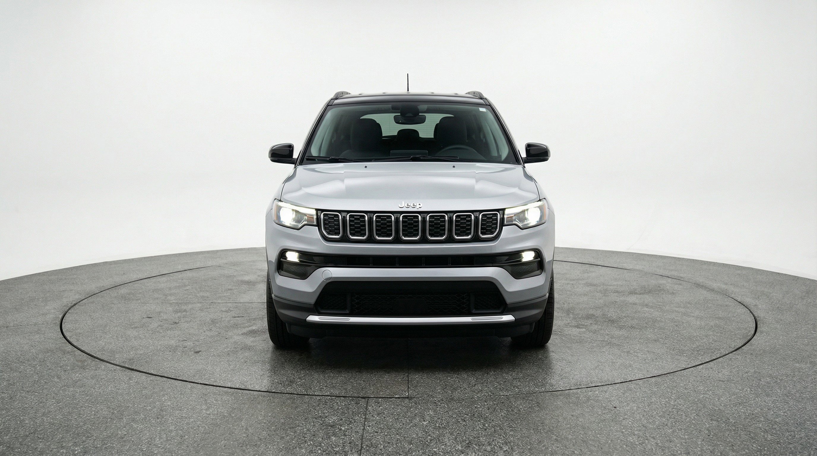 Used 2025 Jeep Compass Limited image 2