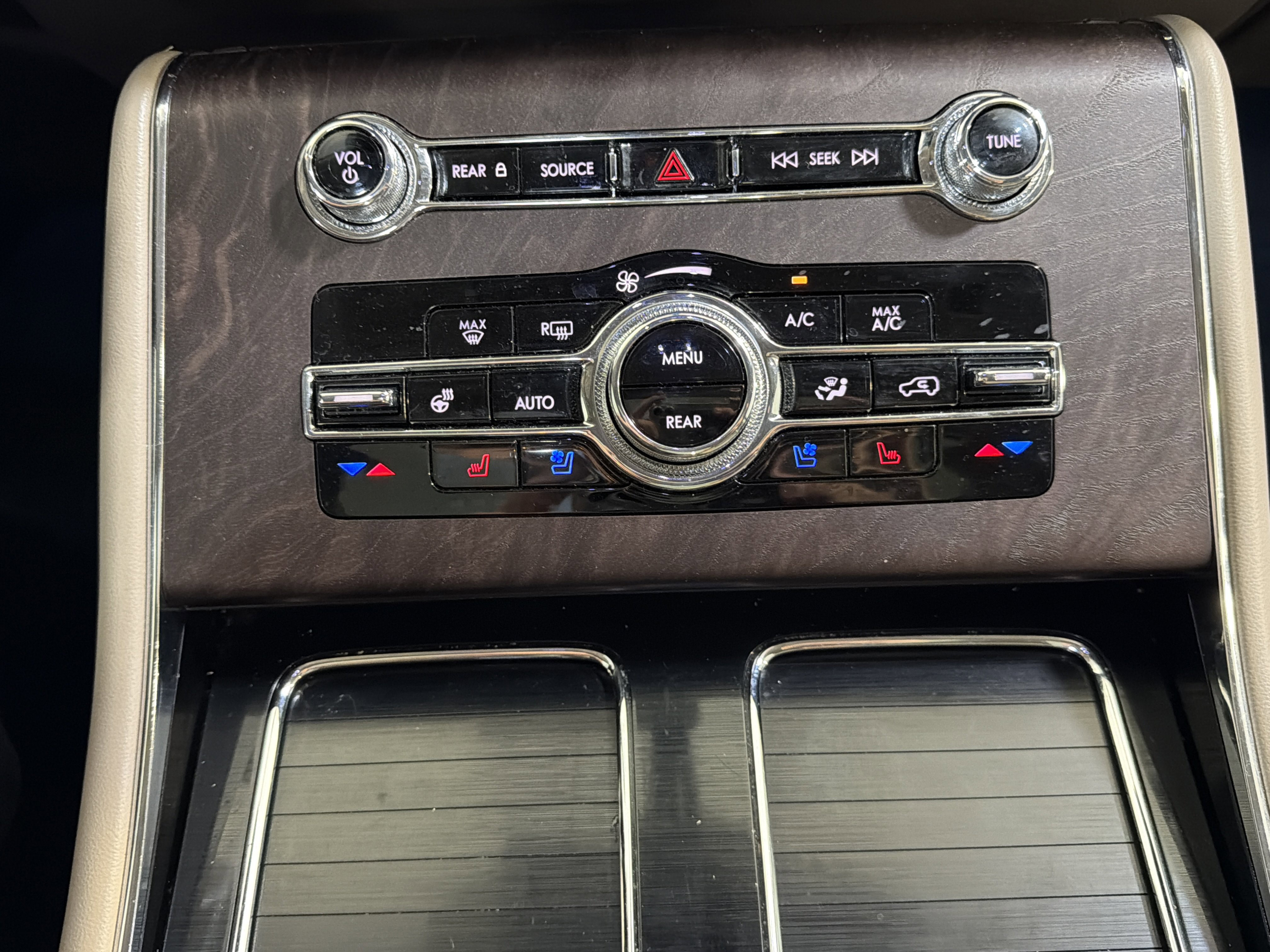 Used 2022 Lincoln Aviator Reserve w/ Equipment Group 201A AWD/4WD image 18