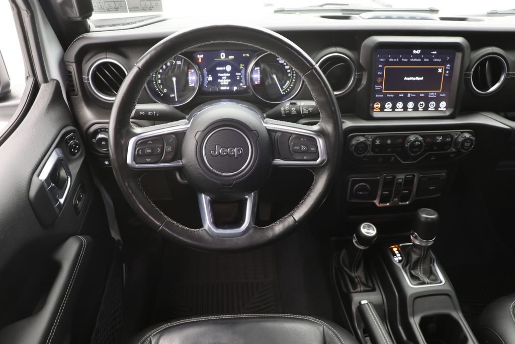 Used 2023 Jeep Wrangler Unlimited Sahara w/ Cold Weather Group AWD/4WD image 12