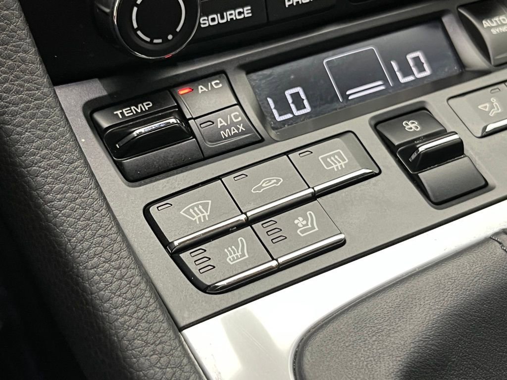 Certified 2024 Porsche 718 Boxster image 16