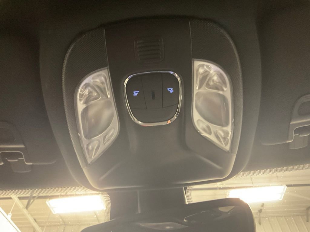 Used 2024 Jeep Compass Latitude image 27