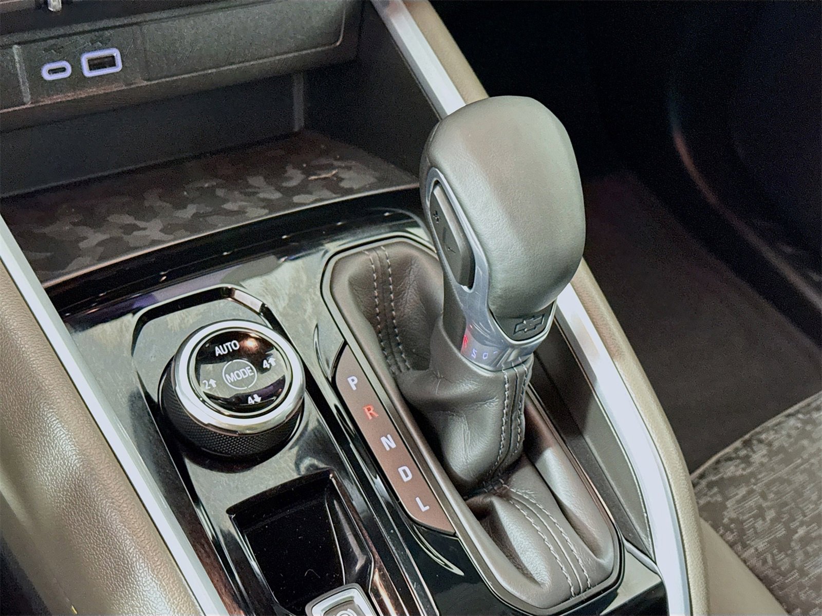 Used 2024 Chevrolet Colorado ZR2 image 14