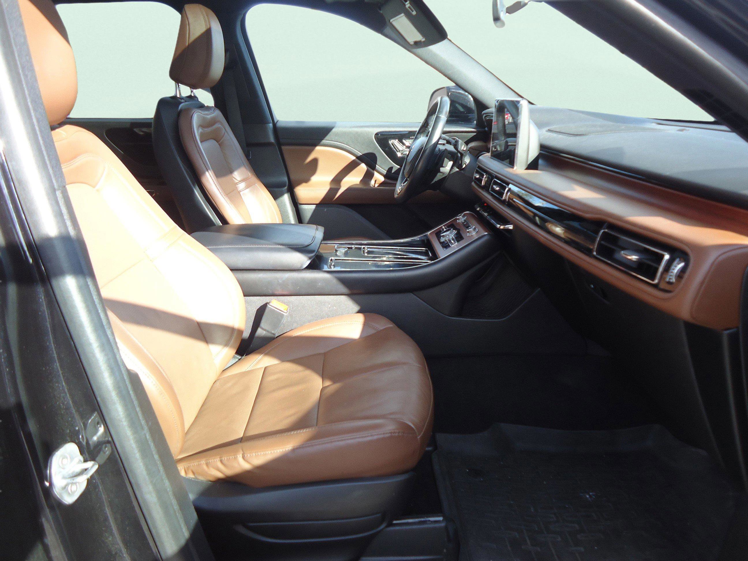 Used 2023 Lincoln Aviator Reserve w/ Equipment Group 201A image 25