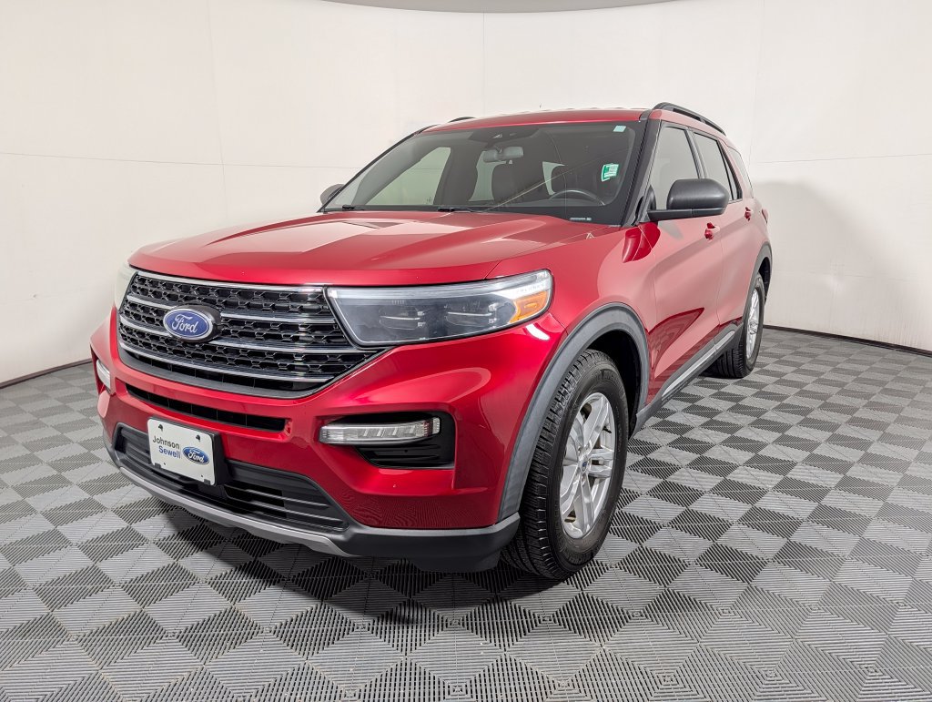Certified 2020 Ford Explorer XLT w/ Equipment Group 202A RWD image 4